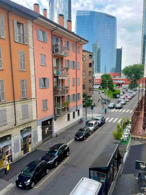 Isola - Garibaldi Lovely Apt. With Netflix And Wifi Mailand Exterior foto